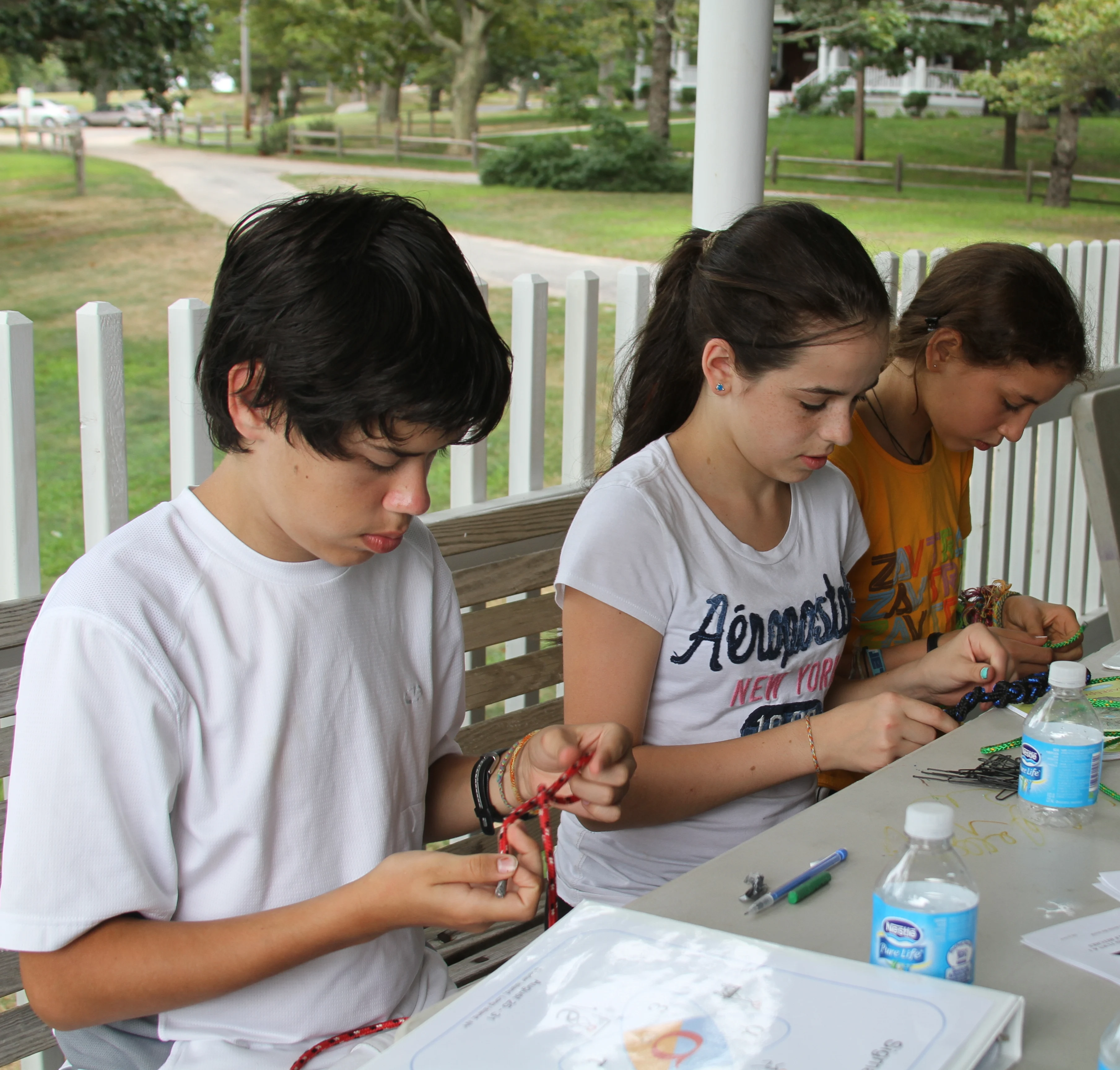 kids making knots